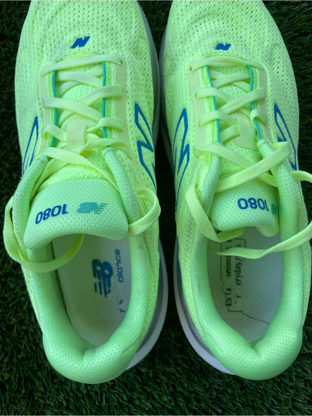 New Balance Neon Green Athletic Running Shoes with Blue Logo - Picture 6 of 7